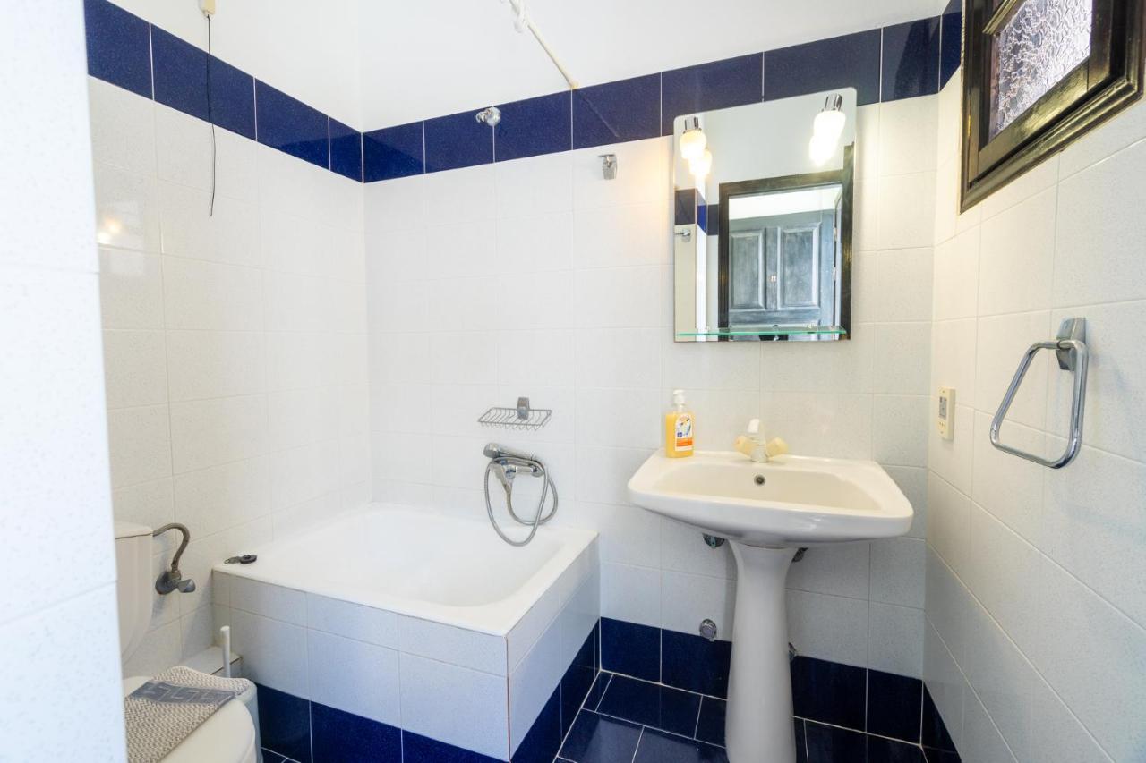 Hotel Koralli Kamári Zewnętrze zdjęcie