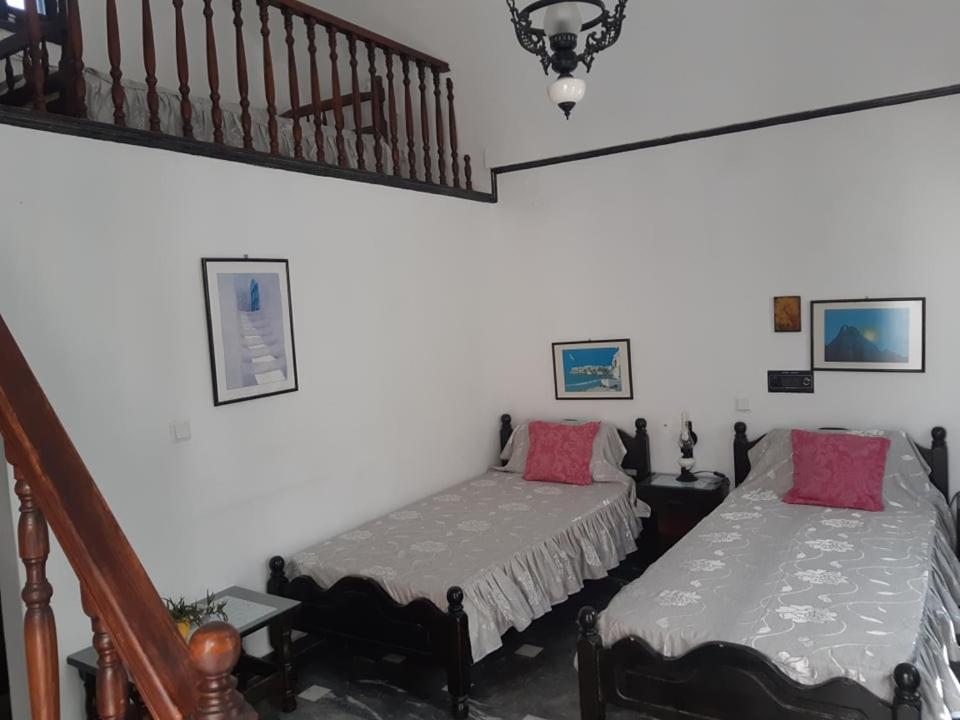 Hotel Koralli Kamári Zewnętrze zdjęcie