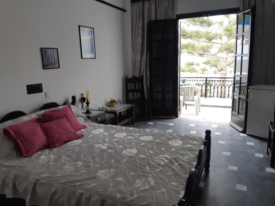 Hotel Koralli Kamári Zewnętrze zdjęcie