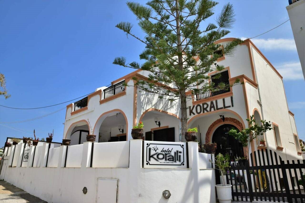 Hotel Koralli Kamári Zewnętrze zdjęcie